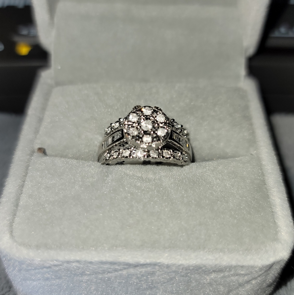 10K Diamond Ring